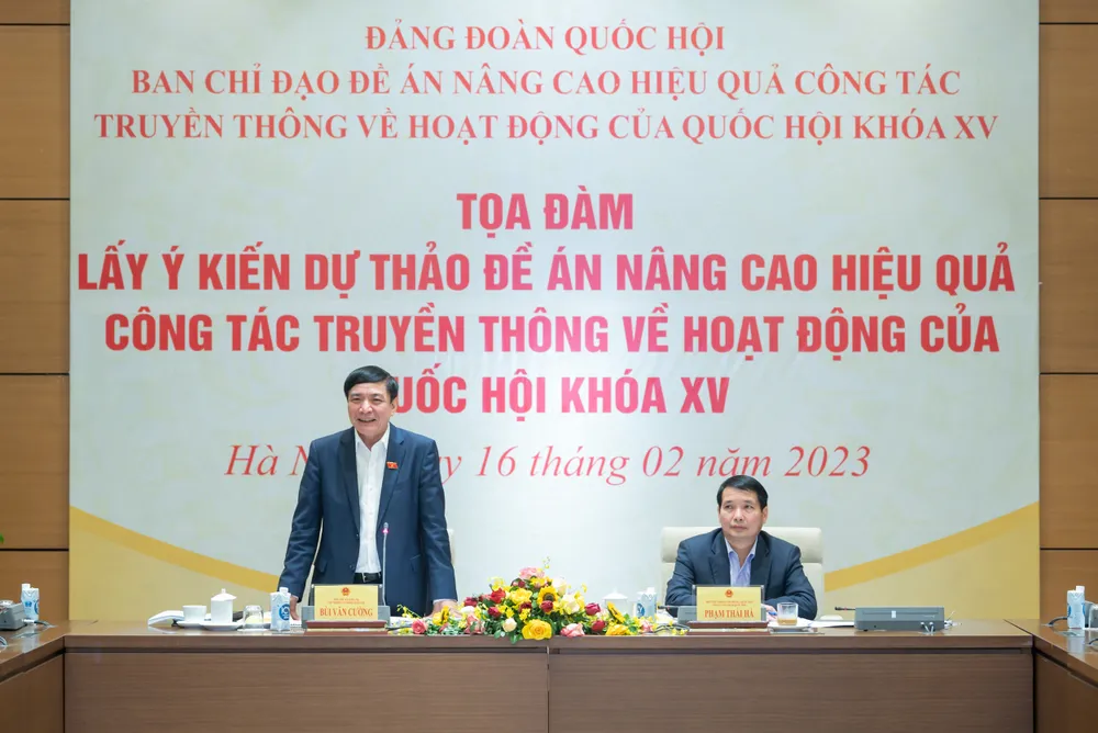 Tổng Thư ký Quốc hội, Chủ nhiệm Văn phòng Quốc hội Bùi Văn Cường chủ trì tọa đàm