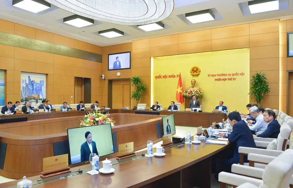 Quang cảnh phiên họp