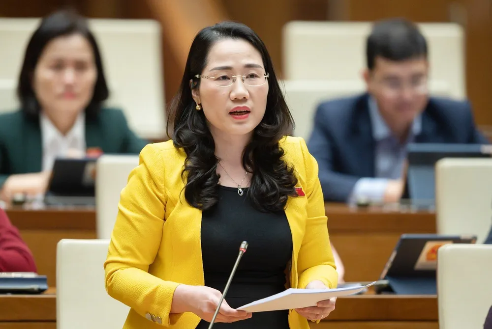 ĐB Nguyễn Thị Thủy (Bắc Kạn) nêu chất vấn ĐB Nguyễn Thị Thủy (Bắc Kạn) nêu chất vấn
