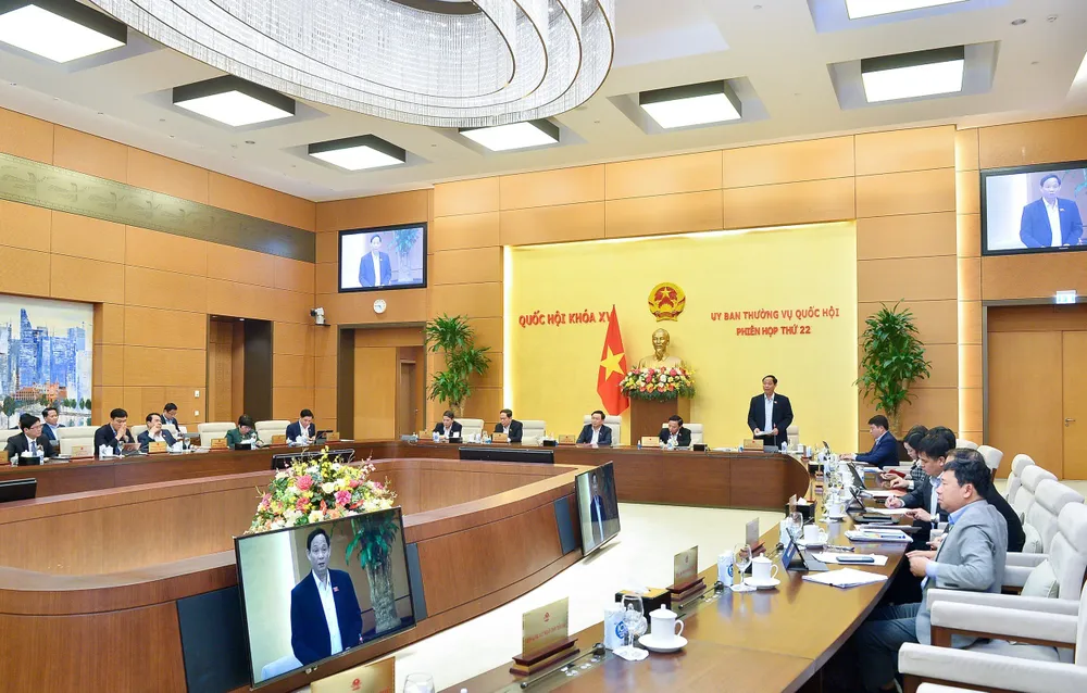 Phó Chủ tịch Quốc hội Trần Quang Phương điều hành nội dung xem xét báo cáo dân nguyện Phó Chủ tịch Quốc hội Trần Quang Phương điều hành nội dung xem xét báo cáo dân nguyện