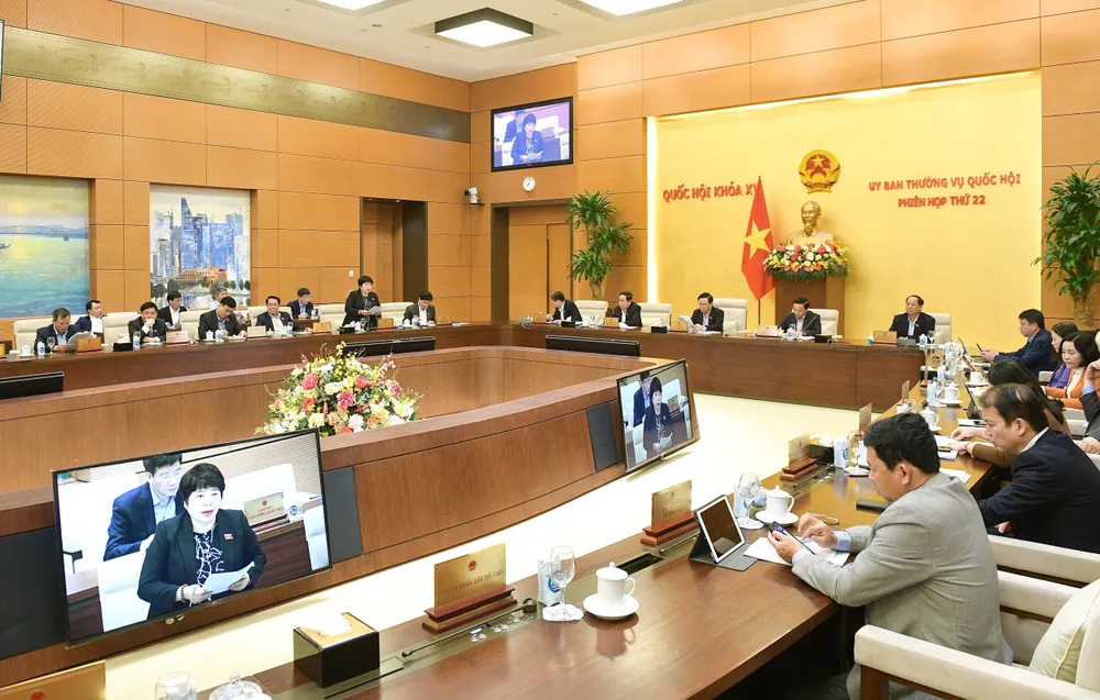 Quang cảnh phiên họp