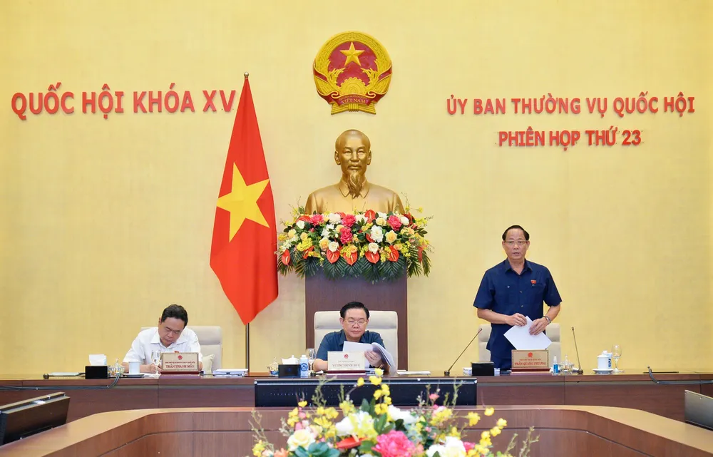 Phó Chủ tịch Quốc hội Trần Quang Phương điều hành phiên thảo luận Phó Chủ tịch Quốc hội Trần Quang Phương điều hành phiên thảo luận