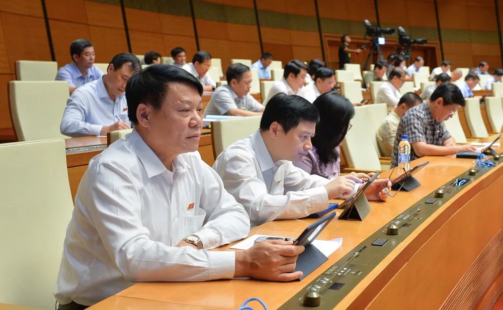 ĐB dự phiên họp chiều 10-6 ĐB dự phiên họp chiều 10-6