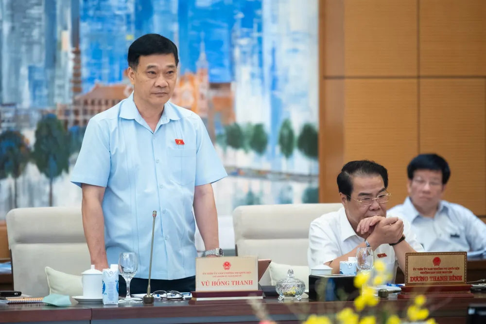 Chủ nhiệm Ủy ban Kinh tế Vũ Hồng Thanh phản ánh về tình trạng chậm hoàn thuế giá trị gia tăng cho doanh nghiệp. Ảnh: VIẾT CHUNG