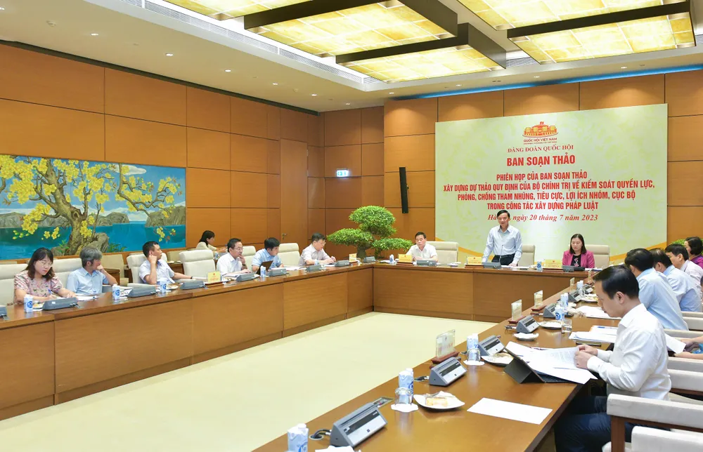 Quang cảnh phiên họp