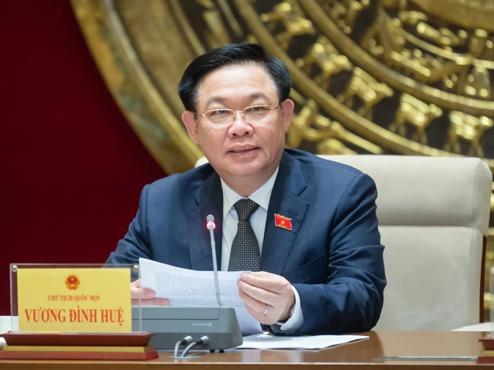 Chủ tịch Quốc hội Vương Đình Huệ phát biểu tại phiên họp Chủ tịch Quốc hội Vương Đình Huệ phát biểu tại phiên họp