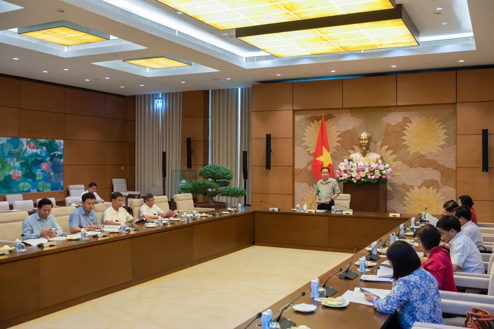 Quang cảnh phiên họp