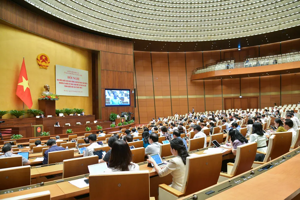 Quang cảnh phiên họp