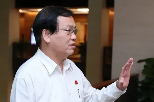 ĐB Vũ Trọng Kim đề nghị xem lại toàn bộ chính sách kinh tế, xã hội và những biện pháp khác trong bảo vệ pháp luật ĐB Vũ Trọng Kim đề nghị xem lại toàn bộ chính sách kinh tế, xã hội và những biện pháp khác trong bảo vệ pháp luật