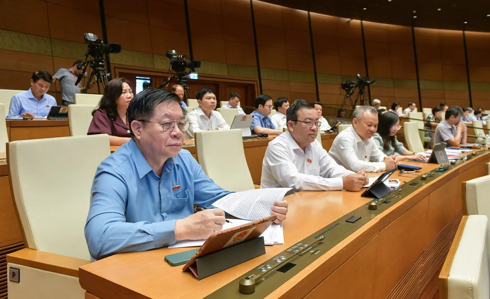 Đại biểu tham dự phiên họp. Ảnh: QUANG PHÚC Đại biểu tham dự phiên họp. Ảnh: QUANG PHÚC