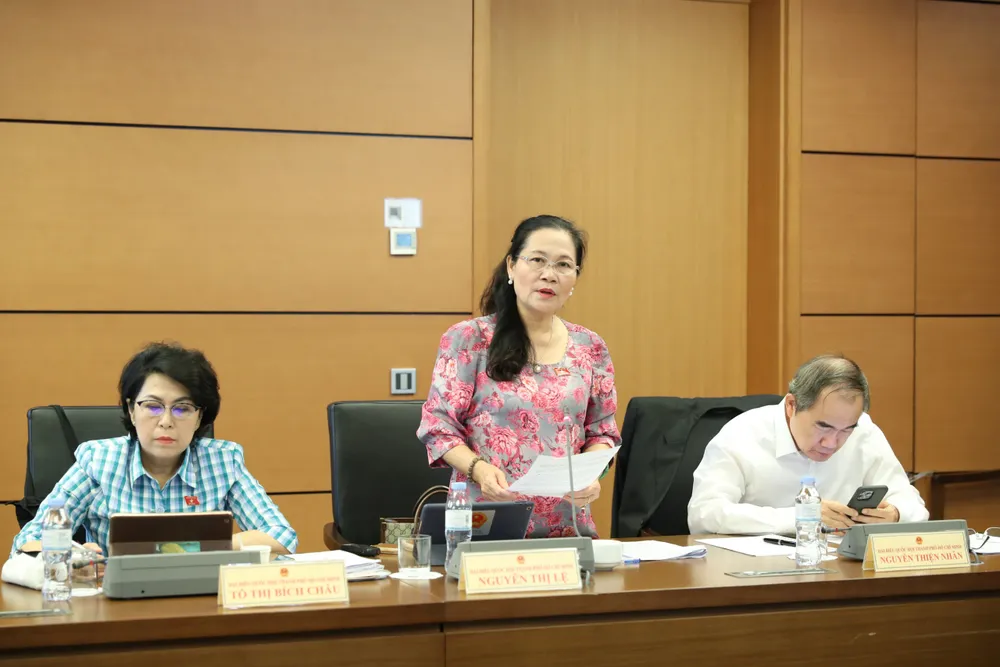 ĐB Nguyễn Thị Lệ cho rằng cần bổ sung một số hành vi bị nghiêm cấm vào dự thảo luật. Ảnh: QUANG PHÚC ĐB Nguyễn Thị Lệ cho rằng cần bổ sung một số hành vi bị nghiêm cấm vào dự thảo luật. Ảnh: QUANG PHÚC