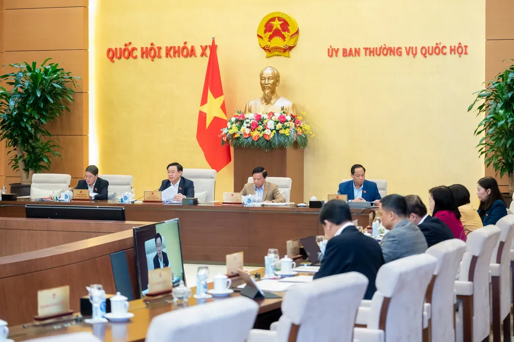 Quang cảnh phiên họp