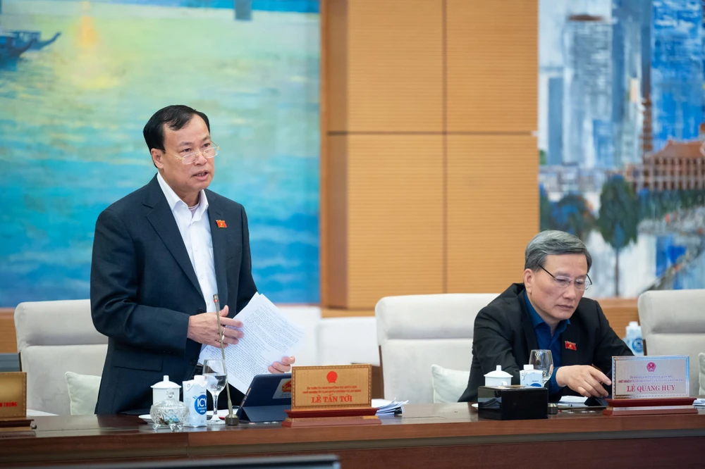 Chủ nhiệm Ủy ban Quốc phòng và An ninh Lê Tấn Tới toi-2119.jpeg