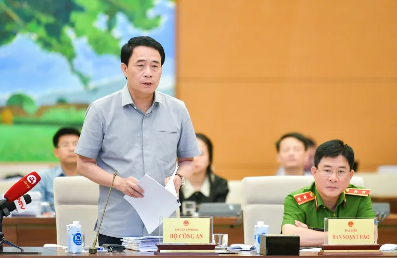 Thứ trưởng Bộ Công an Lê Quốc Hùng phát biểu tại phiên họp LÊ QUỐC HÙNG .jpeg