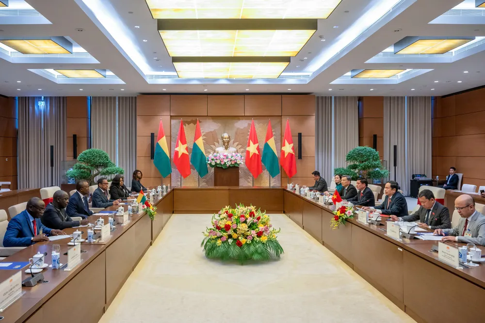 Quang cảnh cuộc hội kiến QC 7.jpg