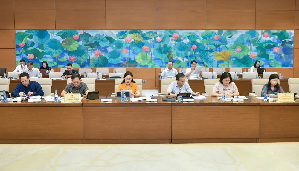 Đại biểu dự họp dự 19a.jpg