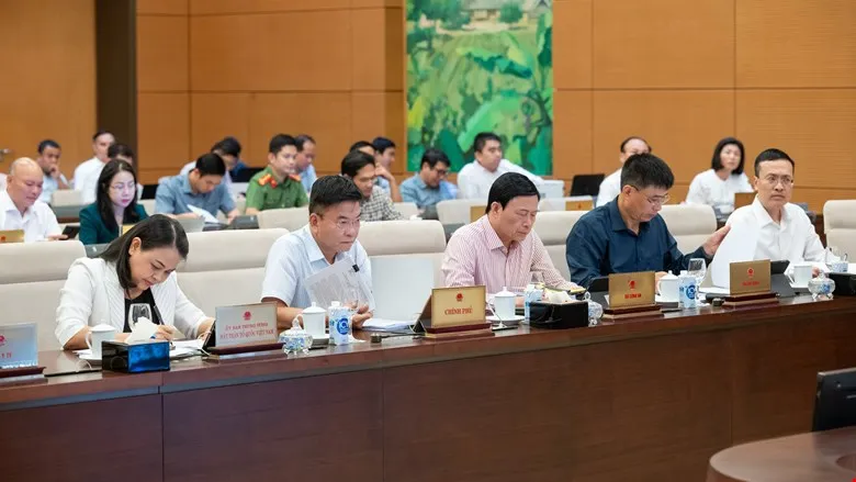 Lãnh đạo Chính phủ, đại diện các bộ ngành dự họp dự 7b.jpg