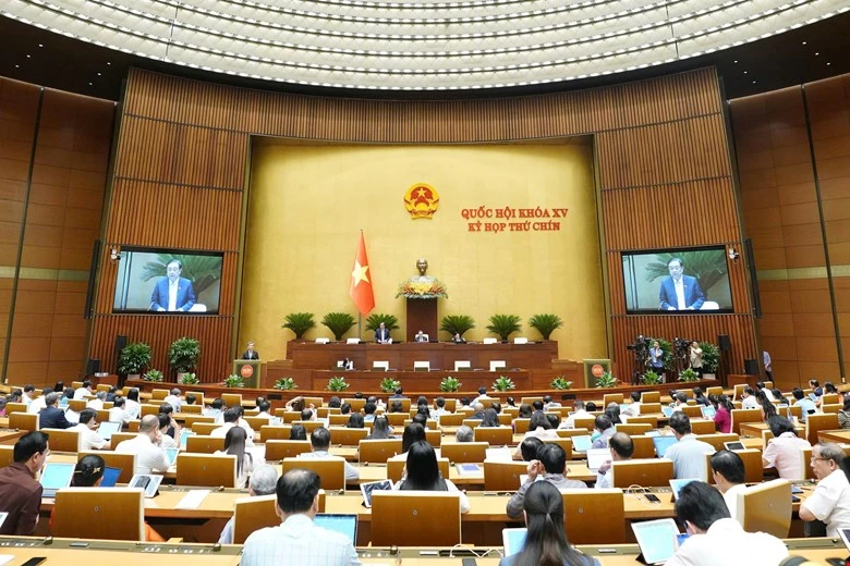Quang cảnh hội trường Diên Hồng, sáng 8-5. Ảnh: VIẾT CHUNG HOAN ĐH.jpg