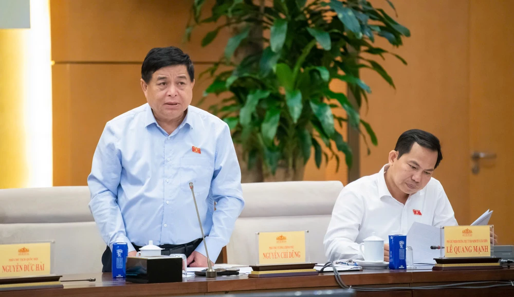 Phó Thủ tướng Nguyễn Chí Dũng yêu cầu Bộ Tài chính rà soát, cụ thể hóa tối đa các nhóm chính sách