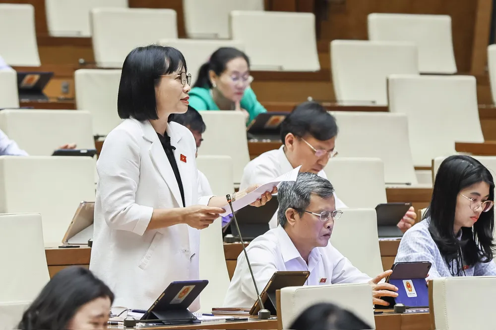 ĐB Nguyễn Thị Việt Nga (Hải Dương). Ảnh: QUANG PHÚC VIỆTNGA.jpeg