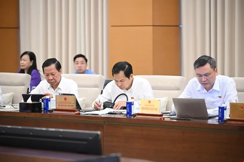 Đại biểu dự họp DỰ HỌP 9.jpg