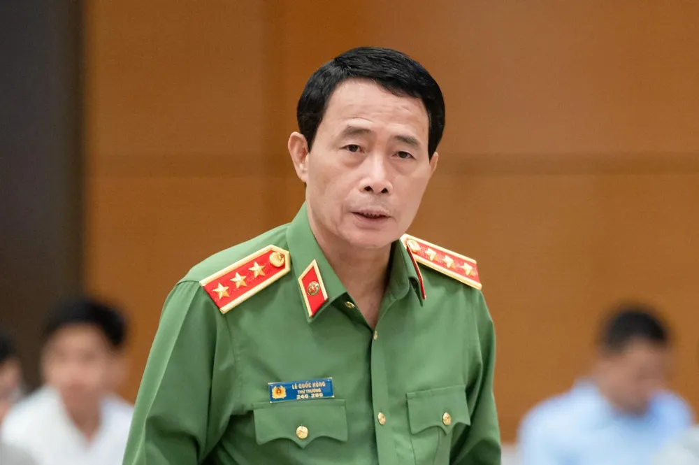 Thượng tướng Lê Quốc Hùng, Thứ trưởng Bộ Công an báo cáo tại phiên họp