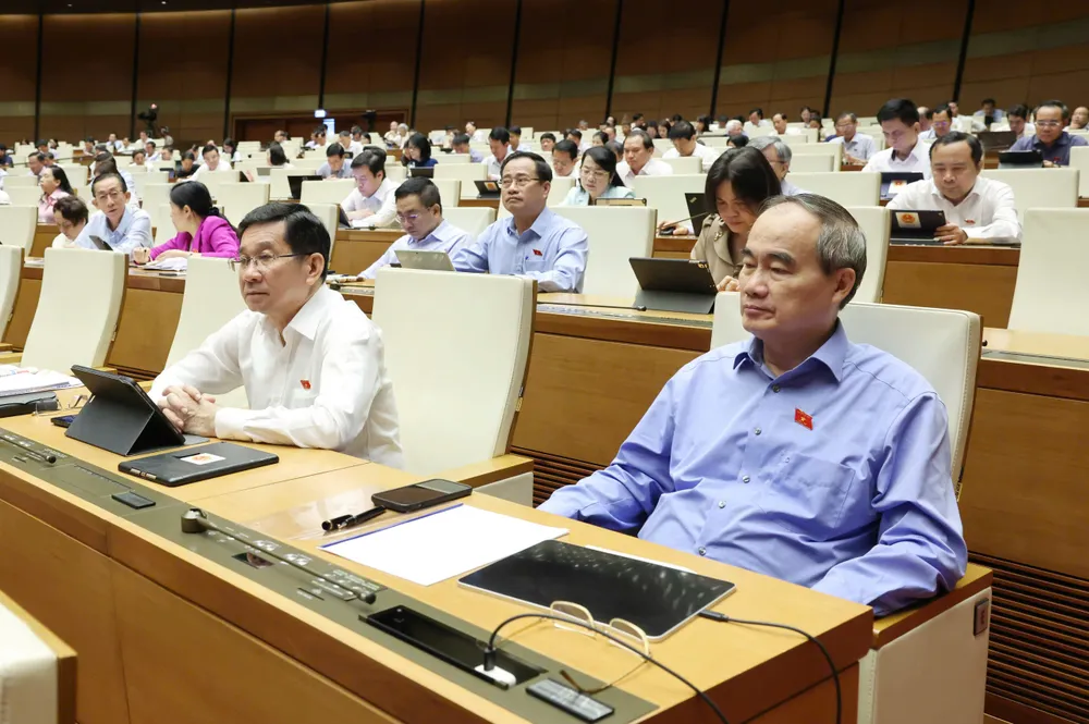 Đoàn ĐB TPHCM tham dự phiên chất vấn. Ảnh: QUANG PHÚC HT 19a.jpeg