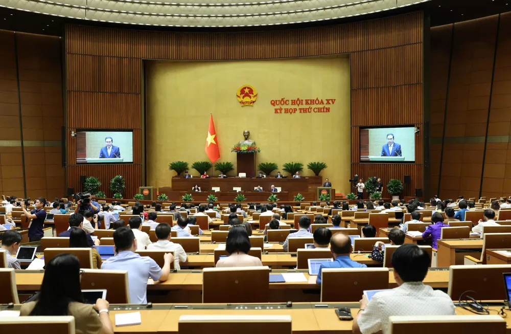 Quang cảnh phiên chất vấn đối với Bộ trưởng Bộ Tài chính Nguyễn Văn Thắng. Ảnh: QUANG PHÚC HT.jpeg