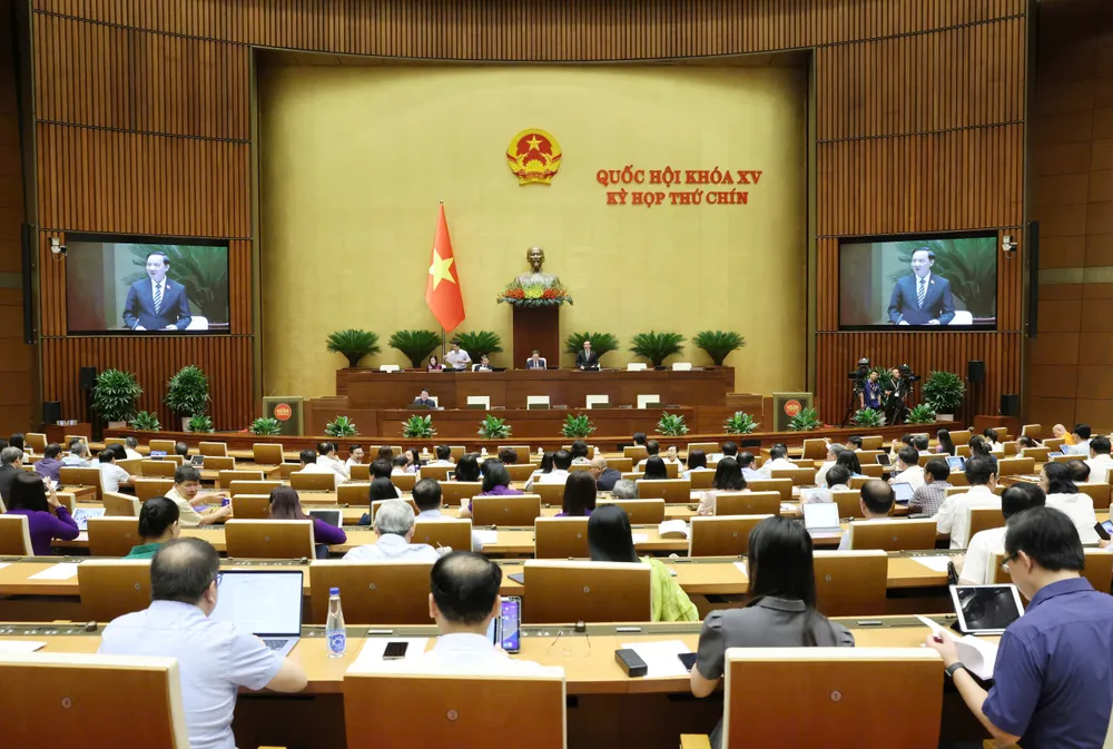 Quang cảnh hội trường Diên Hồng sáng 25-6. Ảnh: QUANG PHÚC HT 25.jpg