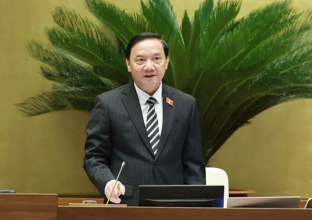 Phó Chủ tịch Quốc hội Nguyễn Khắc Định điều hành phiên họp. Ảnh: QUANG PHÚC