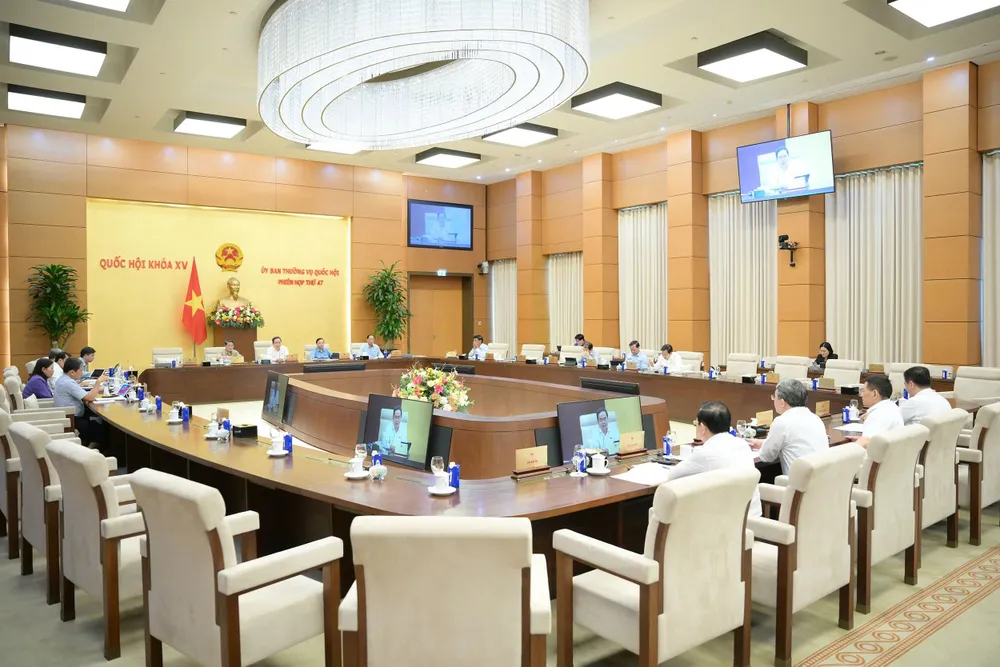 Quang cảnh phiên họp thứ 47 của UBTVQH QC CHÉO.jpg