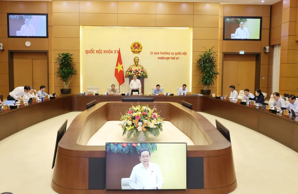 Quang cảnh phiên họp. Ảnh: QUANG PHÚC QC UBTVQH.jpg
