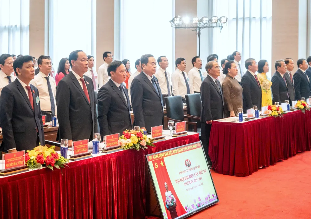 Chủ tịch Quốc hội Trần Thanh Mẫn, các Phó Chủ tịch Quốc hội cùng các đồng chí nguyên lãnh đạo Quốc hội dự đại hội. Ảnh: VIẾT CHUNG LĐ.jpg