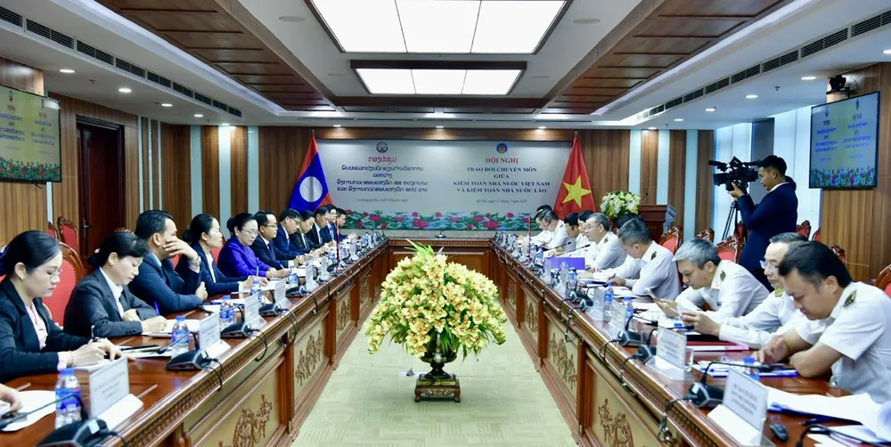 Quang cảnh hội nghị Quang canh 1.jpg
