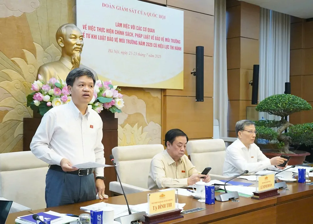 Phó Chủ nhiệm Ủy ban ban Khoa học, Công nghệ và Môi trường Tạ Đình Thi THI 22.jpg