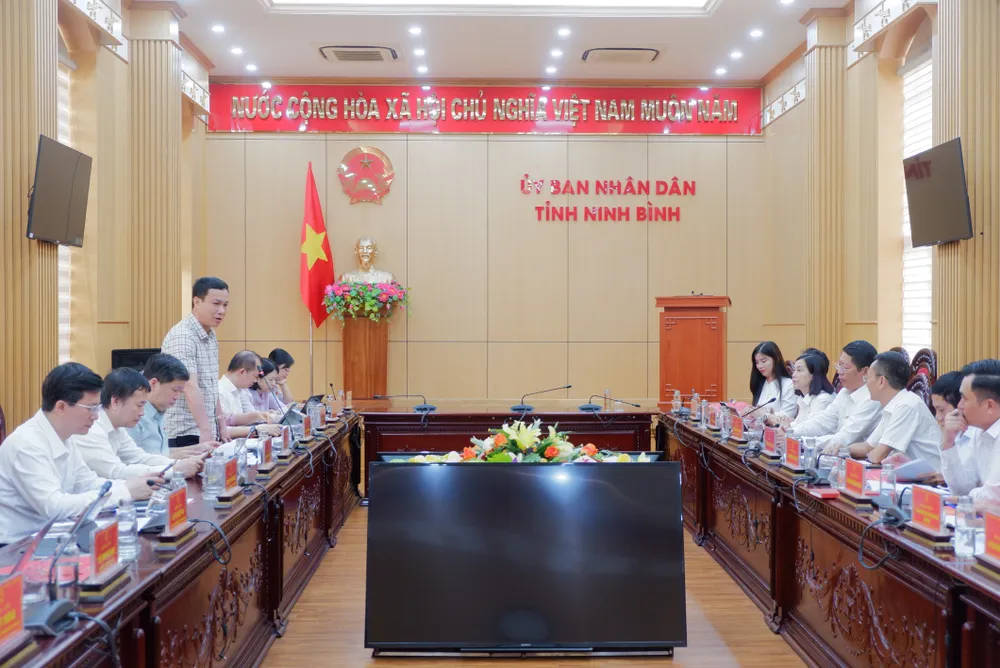 Quang cảnh phiên họp TOÀN CẢNH.jpg