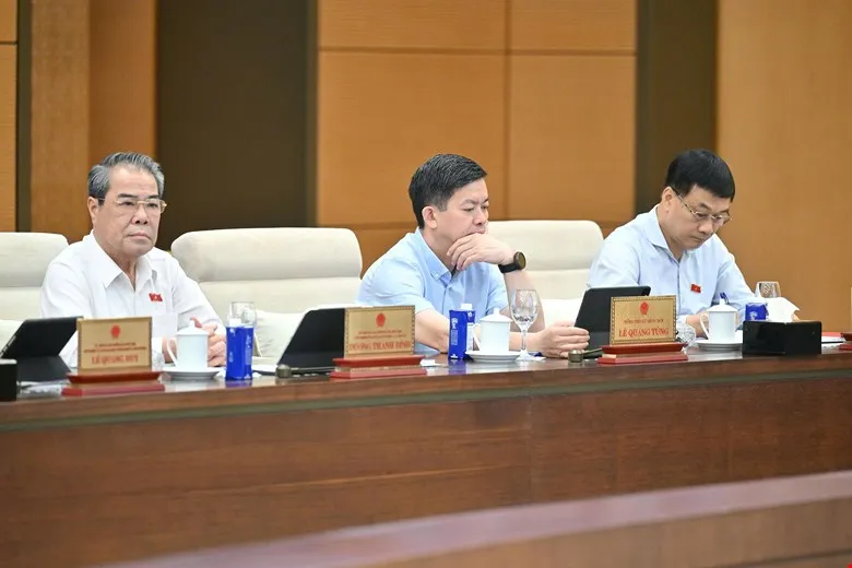 Đại biểu dự họp DỰ 11.jpg