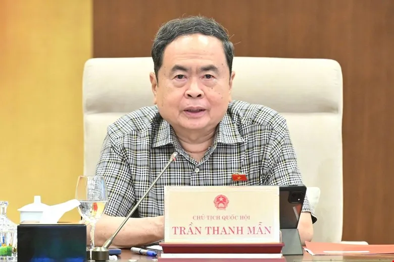 Chủ tịch Quốc hội Trần Thanh Mẫn cho ý kiến về dự thảo Luật Thi hành án dân sự (sửa đổi) MẪN CHO Ý KIẾN SÁNG 12.jpg