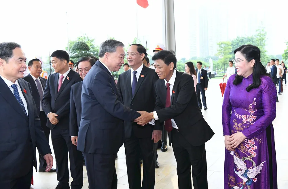 Tổng Bí thư Tô Lâm và các đại biểu dự cuộc gặp mặt. Ảnh: QUANG PHÚC LÂM VÀ ĐB.jpg