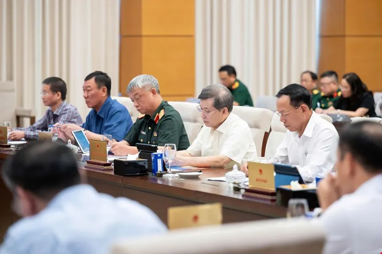 Lãnh đạo các cơ quan tư pháp dự họp ĐB 5.jpg