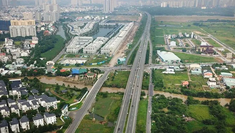 Mặc dù đã có đổi mới, cơ chế định giá đất được coi là vẫn còn vướng mắc. Ảnh minh họa QH đất .jpg