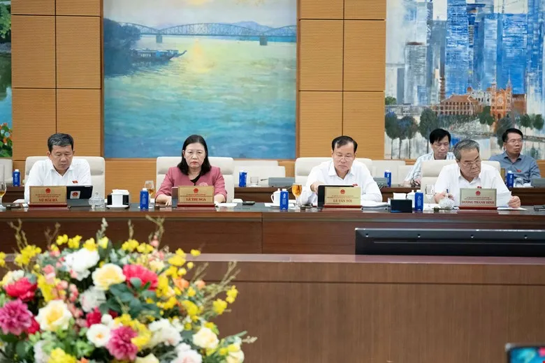 Đại biểu dự họp ĐB DỰ.jpg