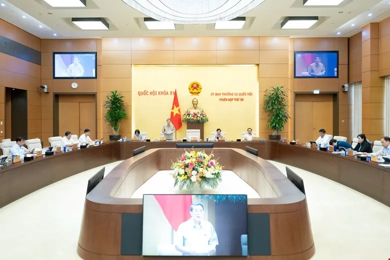 Quang cảnh phiên họp QC 16.jpg