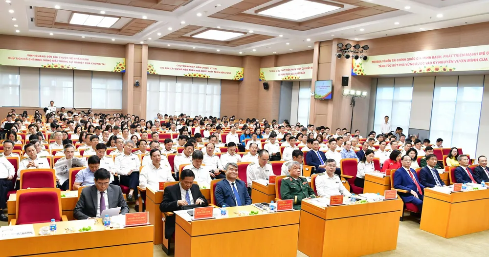 Delegados asistentes al congreso ĐA.jpg