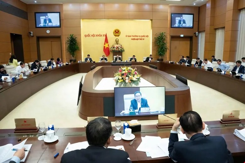 Quang cảnh phiên họp Ủy ban Thường vụ Quốc hội chiều 6-11