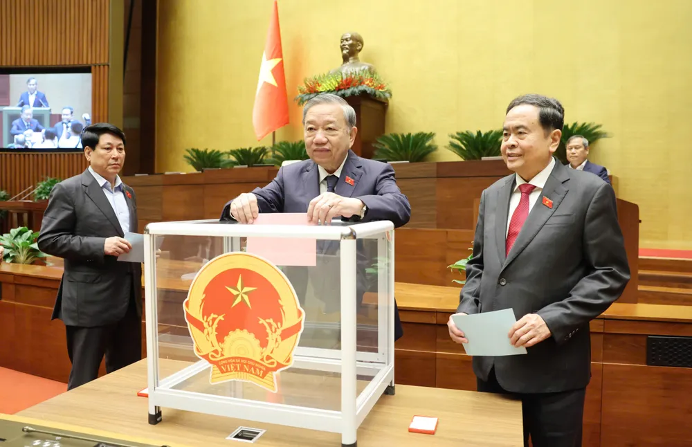 TBT bỏ phiếu .jpg