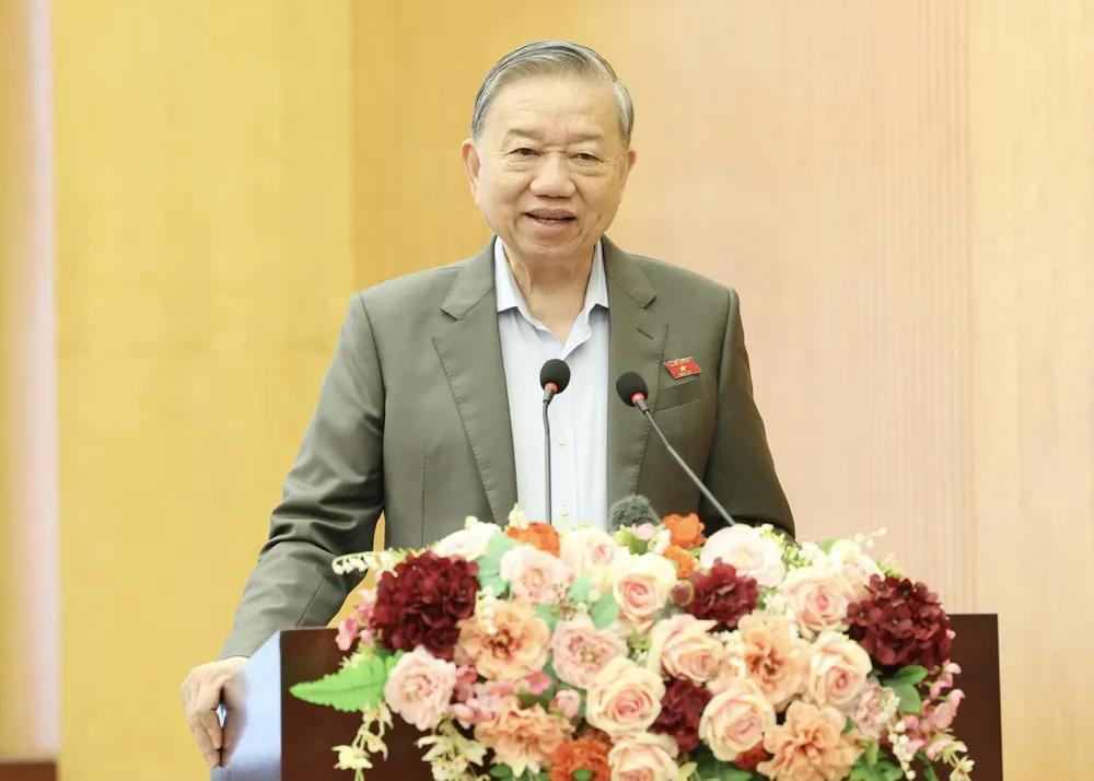 Tổng Bí thư Tô Lâm phát biểu tại hội nghị tiếp xúc cử tri sáng 15-12. Ảnh: VIẾT CHUNG 