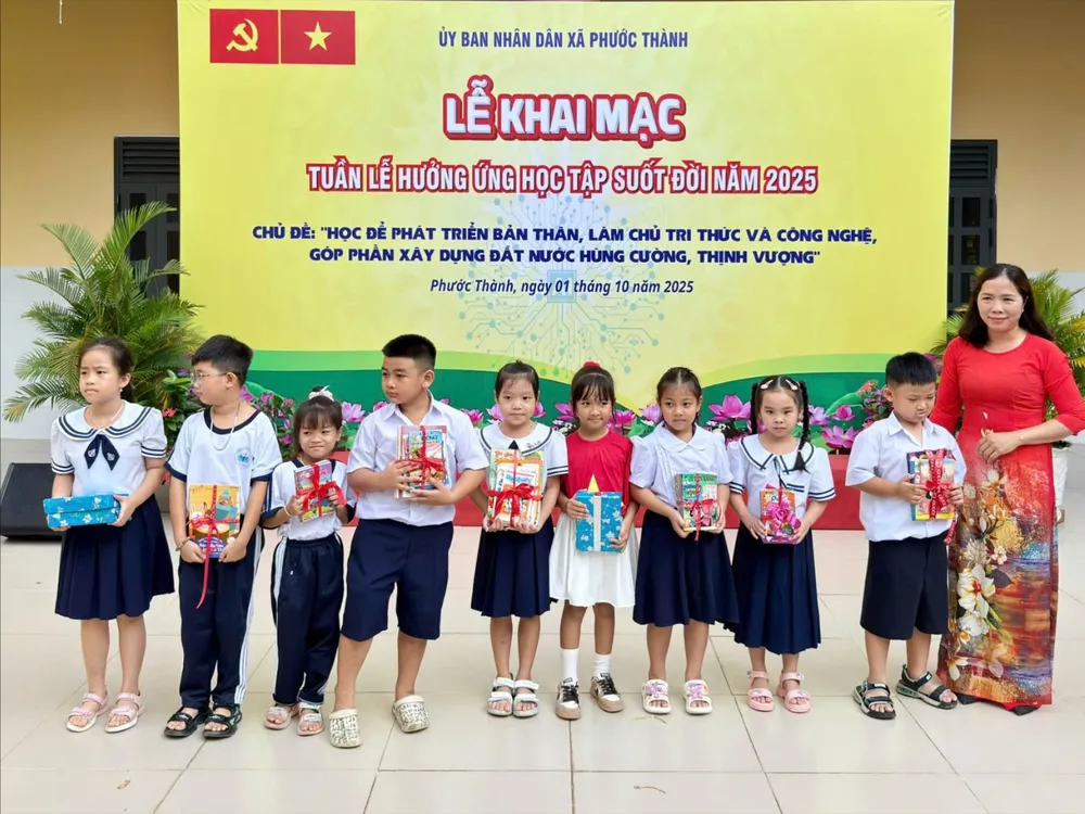 Học sinh Trường Tiểu học Tân Hiệp quyên góp sách cho các thư viện trường học PT3.jpg
