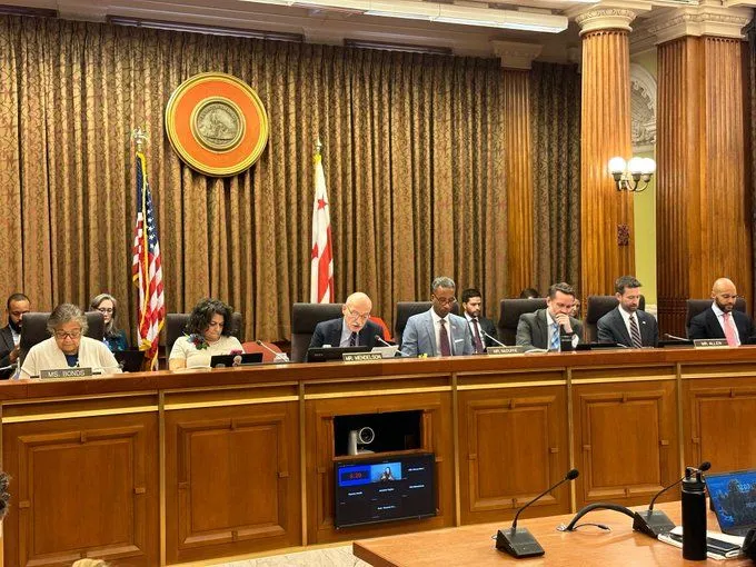 Đặc khu Columbia thông qua nghị quyết kêu gọi dỡ bỏ lệnh bao vây cấm vận chống Cuba. Ảnh: PRENSA LATINA Đặc khu Columbia thông qua nghị quyết kêu gọi dỡ bỏ lệnh bao vây cấm vận chống Cuba. Ảnh: PRENSA LATINA