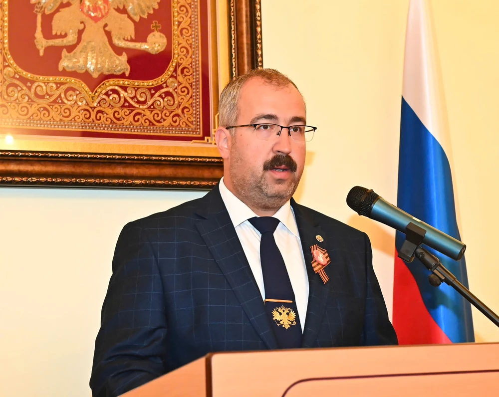 Tổng lãnh sự Liên bang Nga tại TPHCM Timur Sirozevich Sadykov phát biểu tại buổi lễ. Ảnh: VIỆT DŨNG 1000003881.jpg